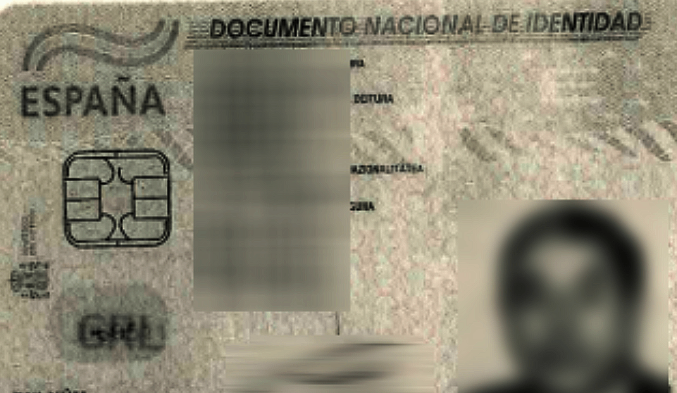 Foto del DNI de un directivo de Euskaltel publicada por Lockbit en la Dark Web y censurada por Galiciapress