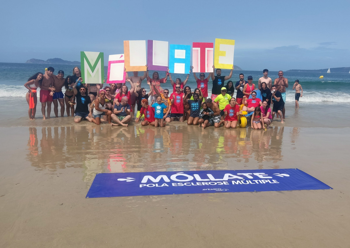 Móllate por la Esclorosis Múltiple en la playa de Samil, en Vigo.