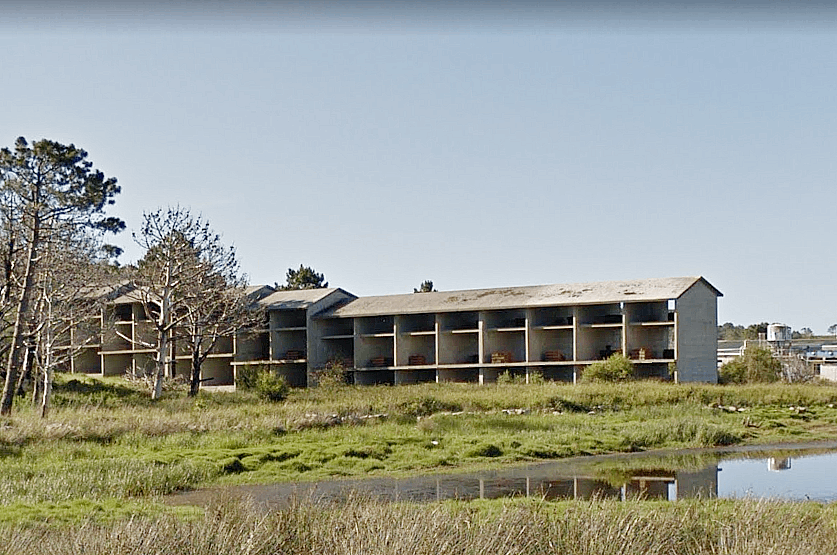 Edificio abandonado en la costa de Quilmas Carnota en una foto de Google Street View