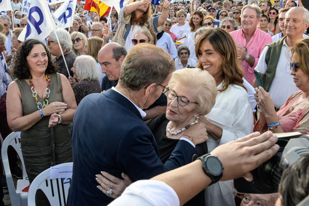 El líder del Partido Popular y candidato a la Presidencia del Gobierno, Alberto Núñez Feijóo, en el acto de cierre en A Coruña.