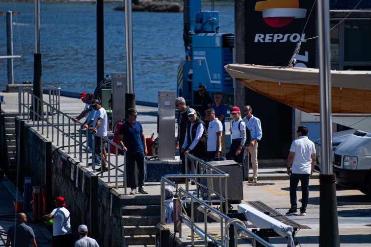 La infanta Elena sale a navegar en el Alibabá II y Juan Carlos a bordo del Bribón