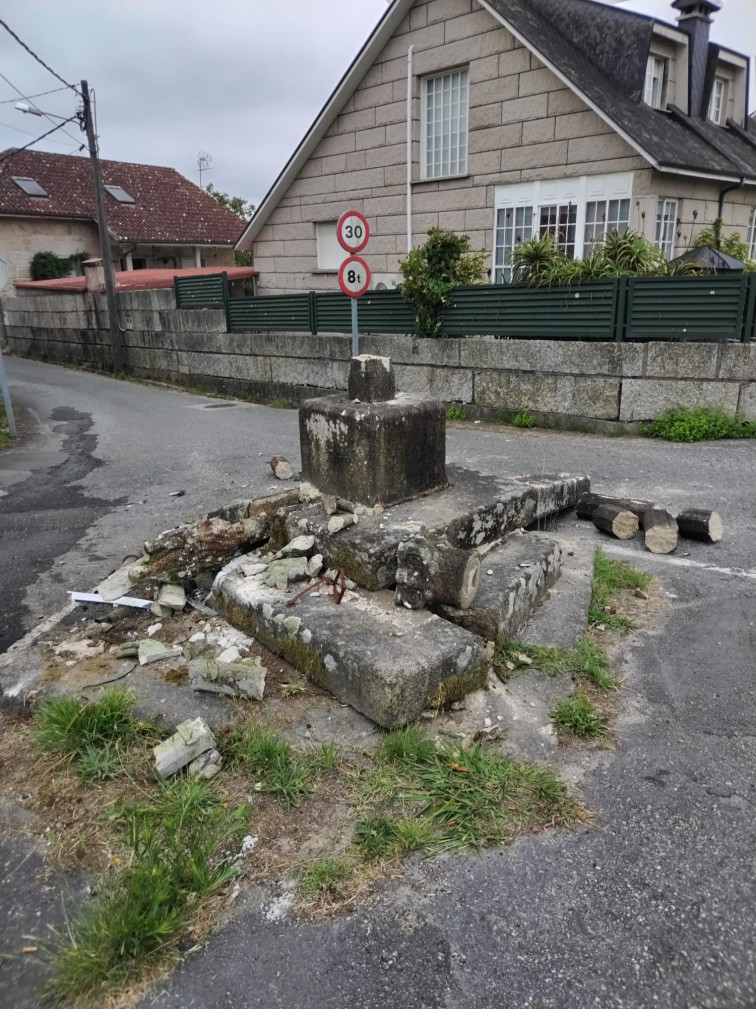 El Concello de Pontevedra trabaja en la restauración del Cruceiro do Montiño, derribado por un vehículo