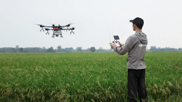 Agricultores gallegos empiezan a probar drones para cuidar los cultivos (vídeo)