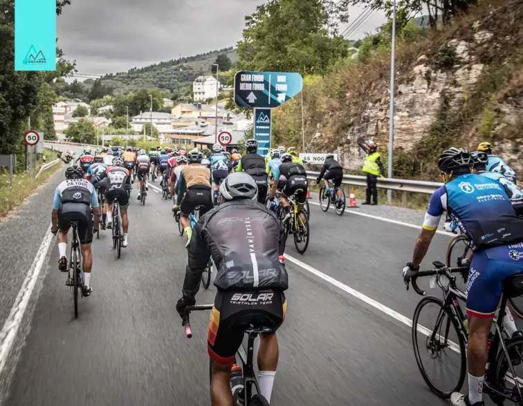 Investigan si fue intencionado el atropello a un ciclista de la Ancares Cycling Marathon que está grave