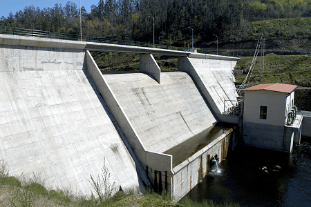 Una planta de hidrógeno verde en el embalse de Touro pide autorización a la Xunta