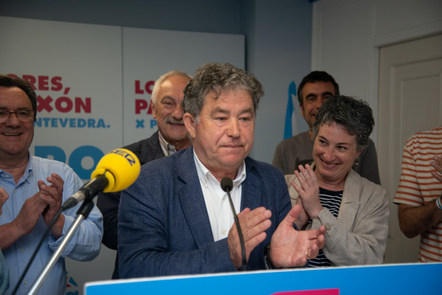 Archivo - El alcalde del BNG de Pontevedra y candidato a su reelección, Miguel Anxo Fernández Lores, interviene durante el seguimiento de la jornada electoral, a 28 de mayo de 2023, en Pontevedra, Galicia (España). Hoy, 28M, se celebran elecciones municip