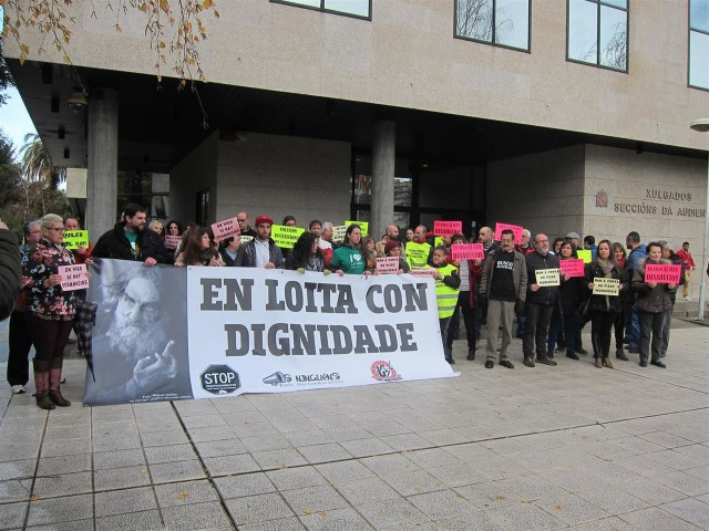 ​Miembros de tres familias en riesgo de ser deshauciadas en Vigo inician hoy una huelga de hambre