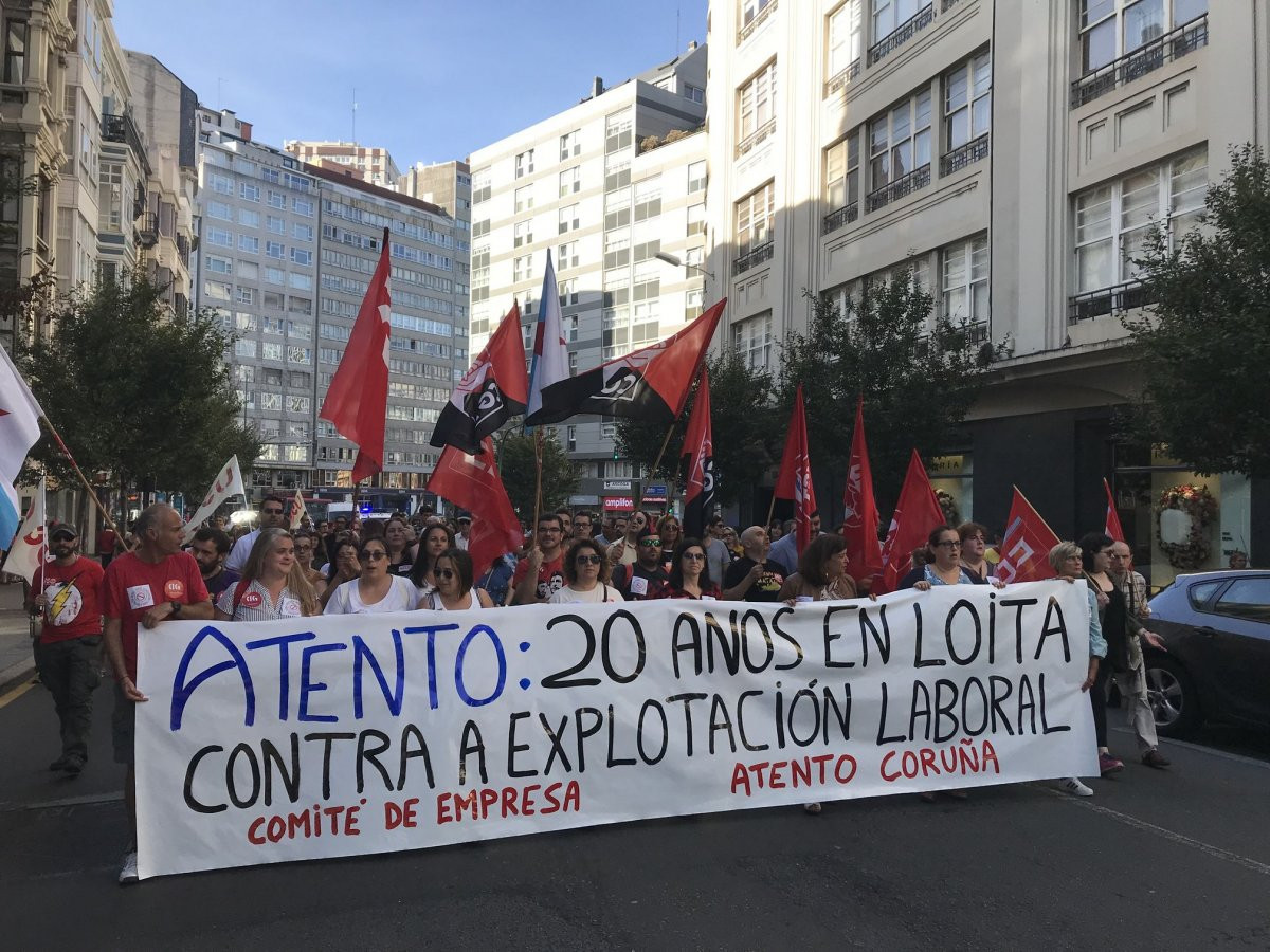 Una pasada manifestaciu00f3n de los trabajadores de Atento en A Coruu00f1a en una imagen de la CIG