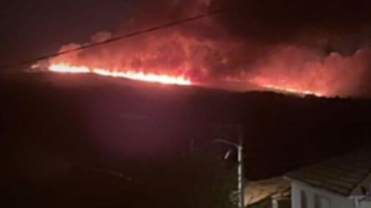 Santigoso en A Mezquita sufre un incendio forestal importante aunque la Xunta apunta a evolución favorable