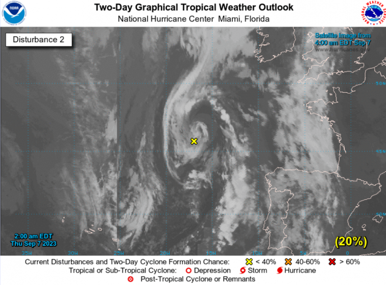 ¿Una tormenta tropical ante las costas gallegas? El Centro Nacional de Huracanes sigue con atención esta inusual anomalía