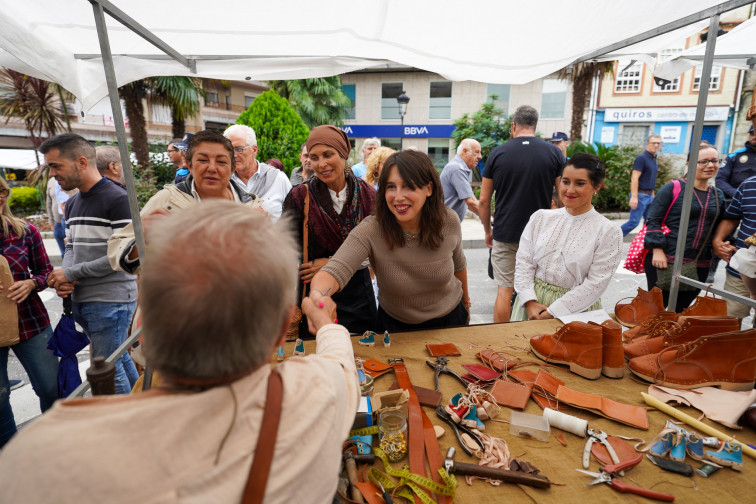 Ponteareas celebra la Feira Tradicional dos Remedios con artesanía, alimentación y oficios tradicionales gallegos