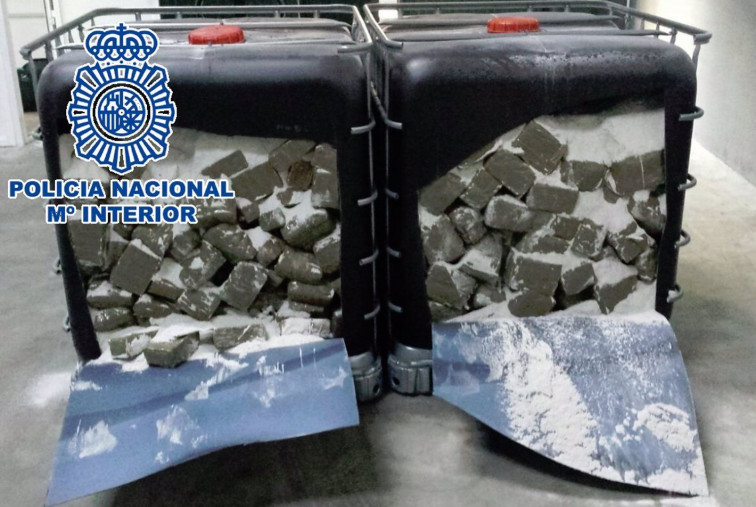 Interceptan un pesquero con más de 2.000 kilos de cocaína a la entrada de las Rías Baixas