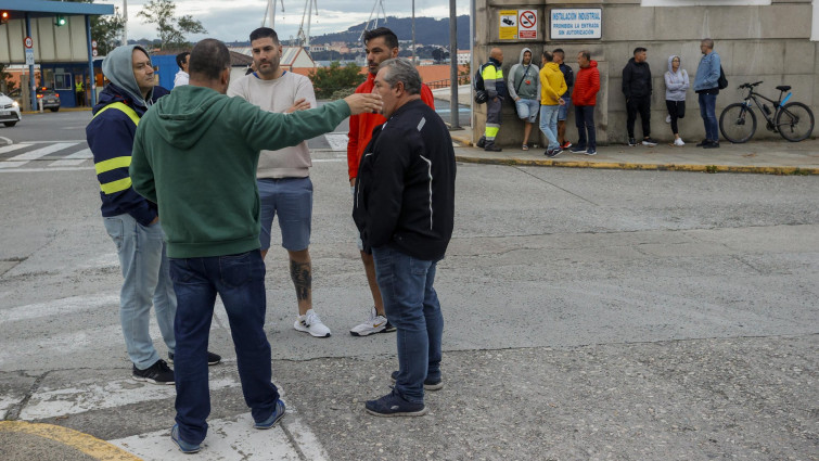 Tensión a la entrada de Navantia Ferrol por el bloqueo a trabajadores de cuatro auxiliares