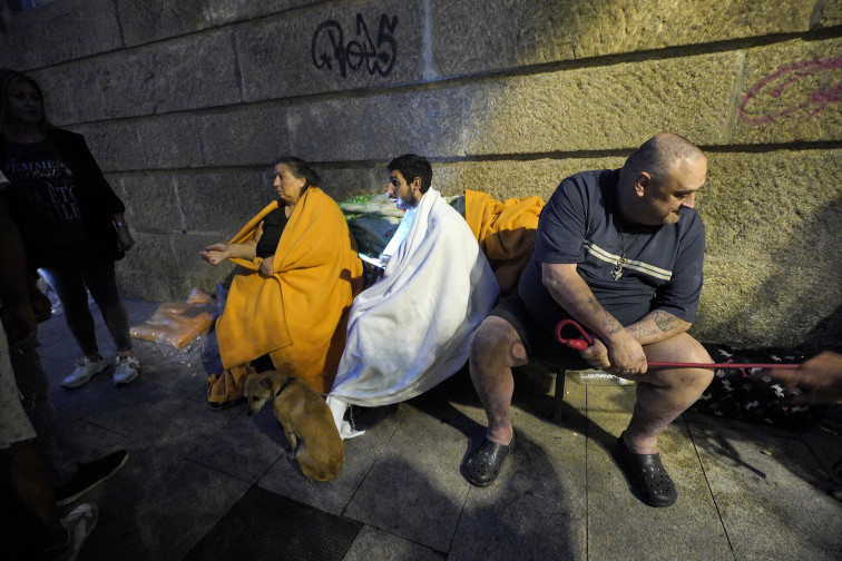 Gitanos culpan a Caballero por el incendio del edificio okupado, que tiene 26 dueños