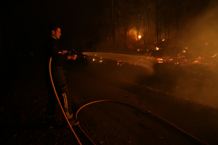 Estabilizado el incendio de la localidad lucense de Trabada y controlados los cuatro de Foz