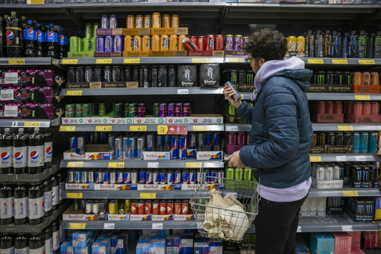 Galicia prohibirá en 2024 la venta y consumo de bebidas energéticas a los menores de edad