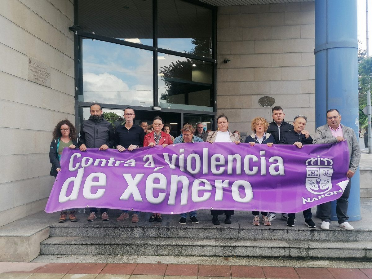 Concentración en Narón en repulsa del crimen de Elisa Abruñedo