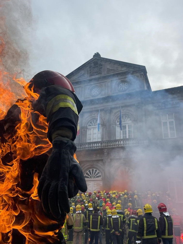 Bomberos comarcales se concentran este lunes ante la Diputación de Ourense para demandar mejores condiciones