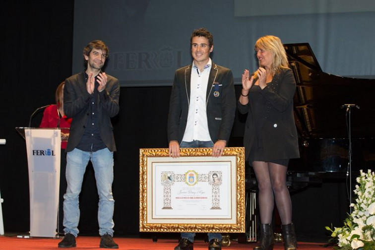 Javier Gómez Noya recibe la Medalla de Plata de su ciudad, Ferrol