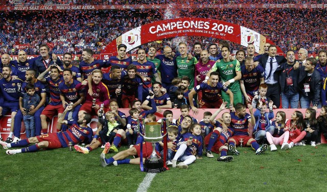 Un gran Iniesta guió al Barça hasta la Copa del Rey