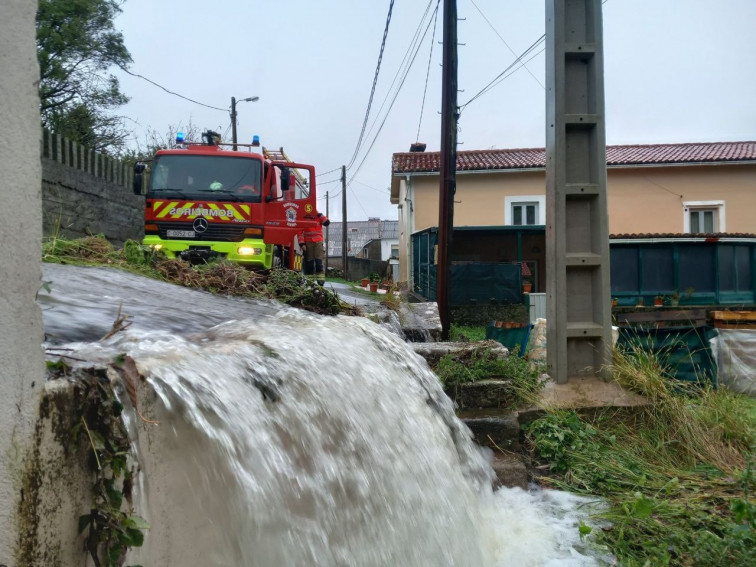 Preocupación en Neda, Valdoviño, Betanzos y otras localidades por las crecidas e inundaciones en las casas