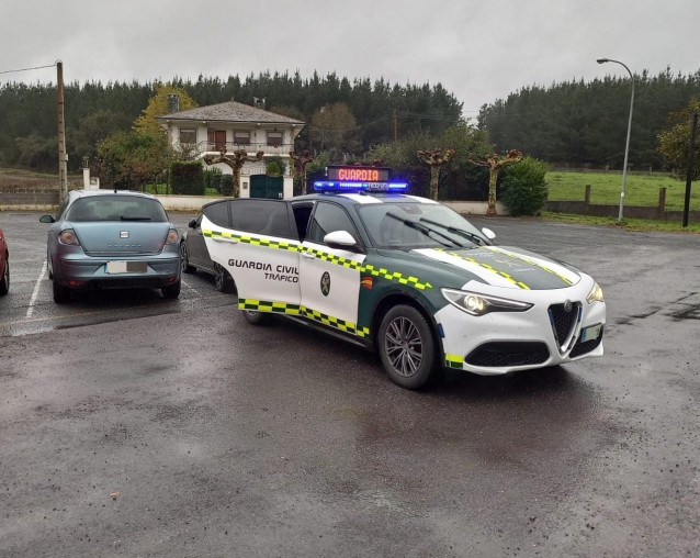 Dispositivo de la Guardia Civil de Tráfico en Lugo.