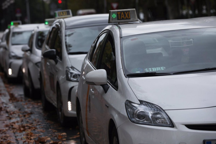 Detienen a un taxista en Cangas que proponía a menores llevarlos a sus casas a cambio de actos sexuales