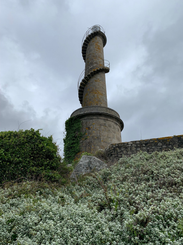 Faro de la isla de Tambo, en Poio (Pontevedra)