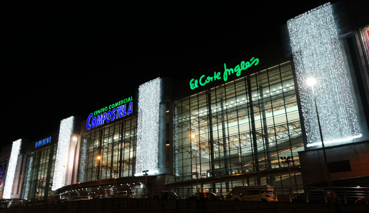 El Corte Inglés ofrece trabajos en Vigo, Santiago y A Coruña por la campaña de Navidad