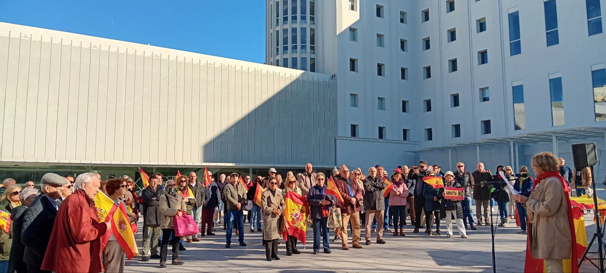 La concentraciu00f3n del su00e1bado en la Ciudad de la Justicia de Vigo en una foto de Pedro Larrauri