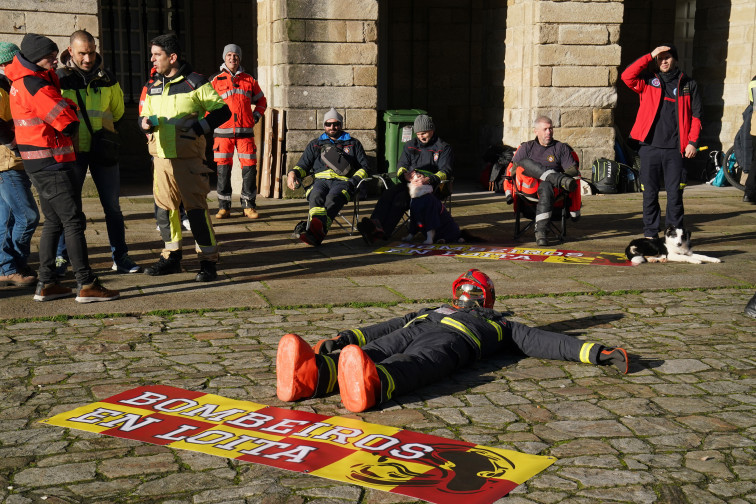 Giro en las negociaciones entre las administraciones y los bomberos comarcales, que ven 