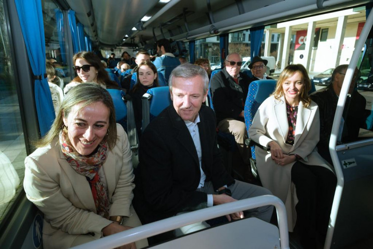 La falta de autobuses en Navidad hace preguntarse al PSdeG: 