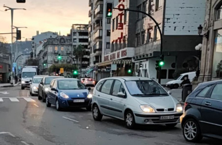 El caos de tráfico esta mañana en Vigo puede repetirse los próximos días por la huelga de Vitrasa