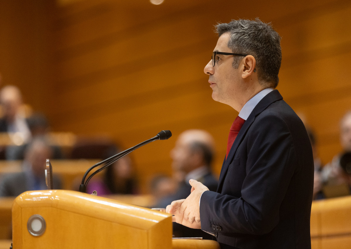 El ministro de la Presidencia, Relaciones con las Cortes y Justicia, Félix Bolaños, interviene durante un pleno del Congreso de los Diputados, en el Palacio del Senado, a 10 de enero de 2024, en Mad