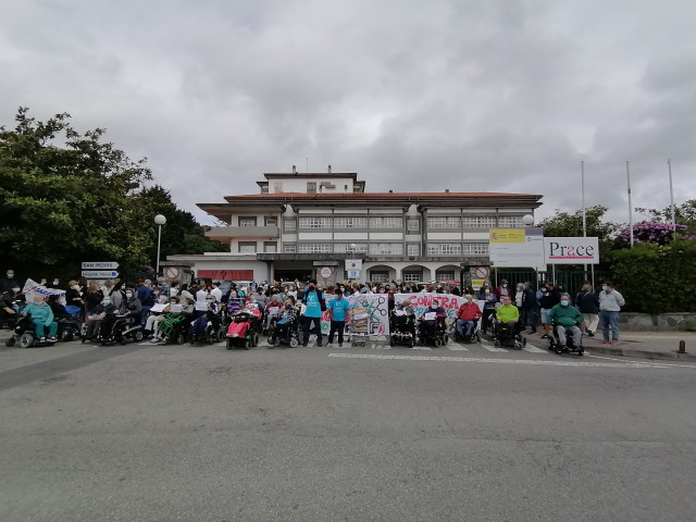 Archivo - Concentración a las puertas del CAMF de Ferrol.