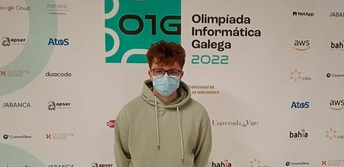 Estudiantes en la Olimpiada Gallega de Informática 2024 en Ourense aspirando a la competición estatal