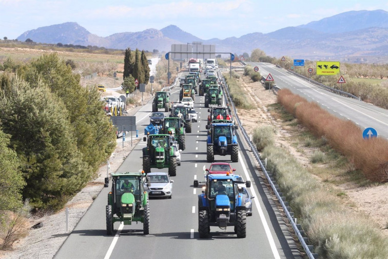 Las protestas de los agricultores en 'A Raia' amenazan con saltar a Galicia