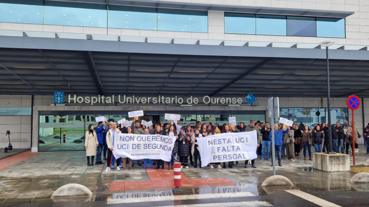 (VÍDEOS) Gran protesta de los sanitarios a las puertas del CHUO para denunciar la 