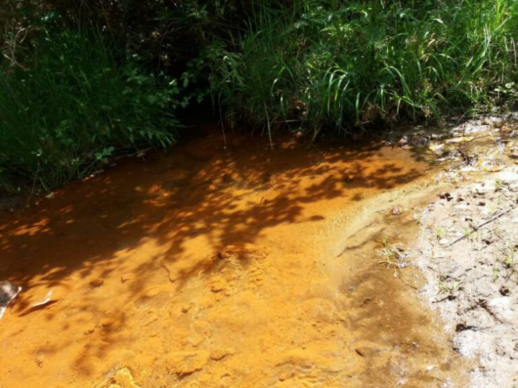 Ecologistas en Acción alerta de contaminación por arsénico en la traída de agua de Viana do Bolo