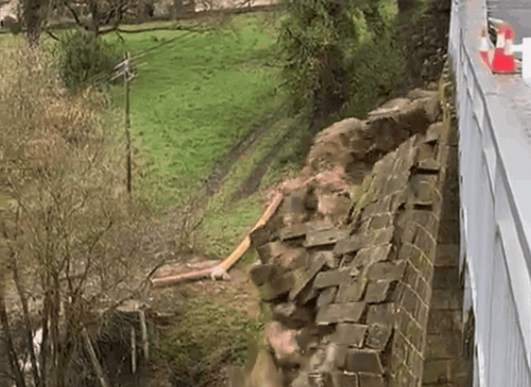 La culpa del desplome del puente de Xunqueira es de unos obreros del SXIX, según la Xunta