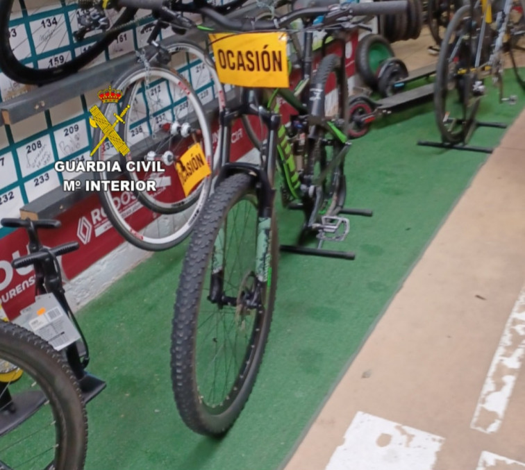 Roba una bici de 700 euros en Ponteareas fingiendo que la probaba para comprarla