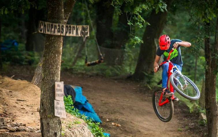 Una campaña de crowfunding para reparar el 'Churraspark' para los ciclistas de Vigo