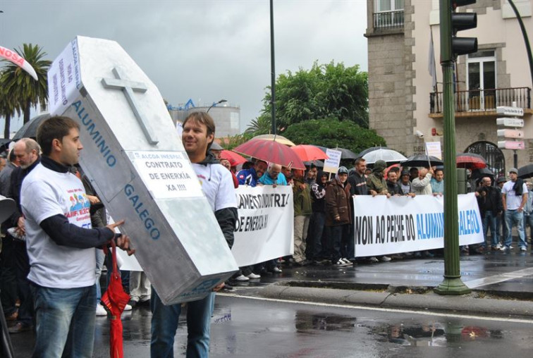 La plantilla gallega de Alcoa quiere saber de primera mano qué hace la Xunta por su sector