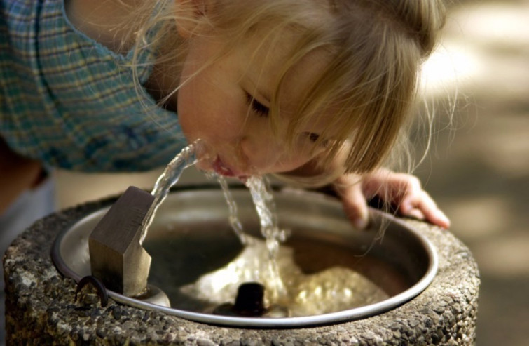 El Concello de Cariño levanta la prohibición de consumo de agua en varias parroquias