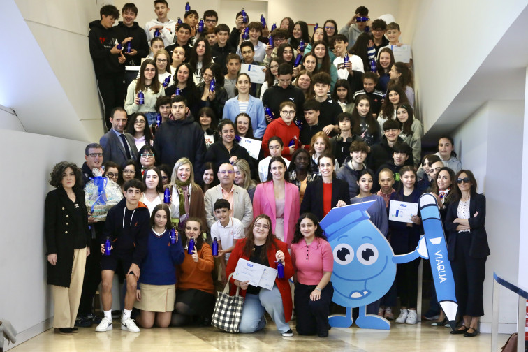 Viaqua premia a jóvenes escritores por su conciencia ambiental en el X Certamen Literario