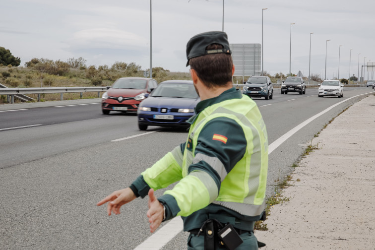 Tres heridos en Mos, uno de ellos de consideración, al volcar su coche en la A-55