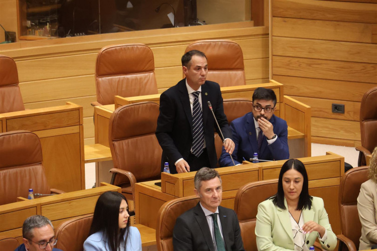 Toma de posesión en el Parlamento de Galicia marcada por la condición de investigado de un diputado del PP