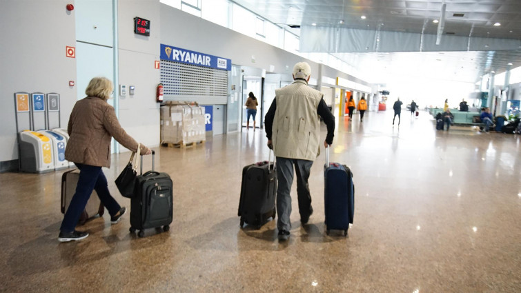 Las rutas de autobús entre Vigo y el aeropuerto de Santiago se ampliarán a partir del lunes