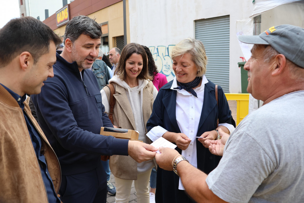 El candidato del PSdeG a las elecciones europeas, Nicolás González Casares, en un acto de campaña en Lugo.