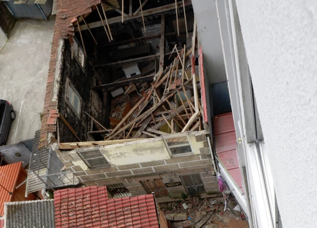 El edificio en el que murió un bombero de Vigo en un derrumbe no tenía expedientes abiertos